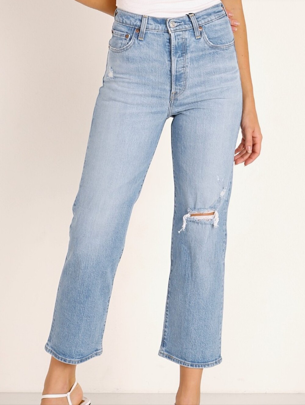 Levi's ribcage high waisted jeans 28
